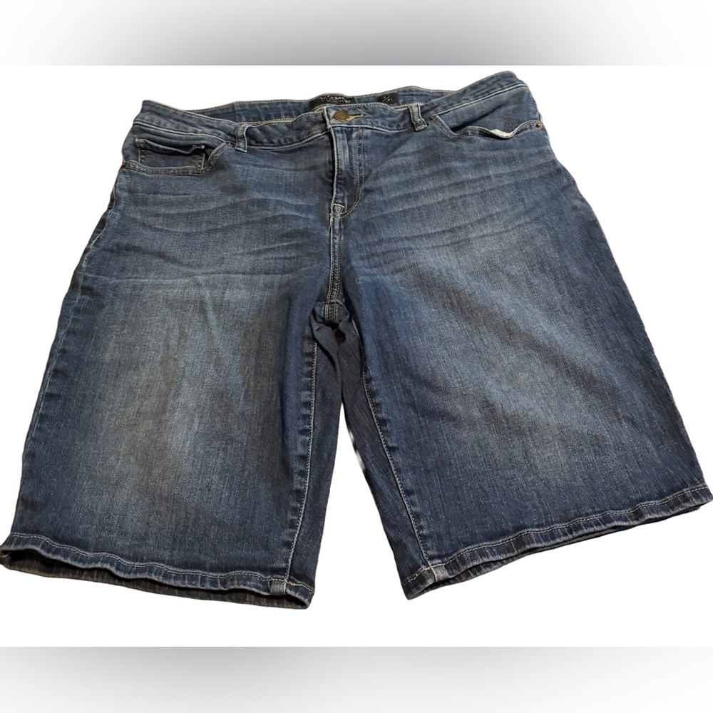Lucky Brand Women’s Size 12/31 Dark Blue Jean Shorts